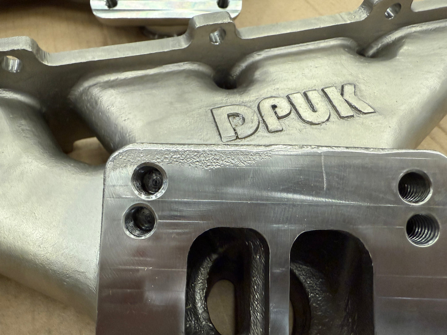 OM606 Compact Stainless Manifold - Casting Defects - SPECIAL OFFER