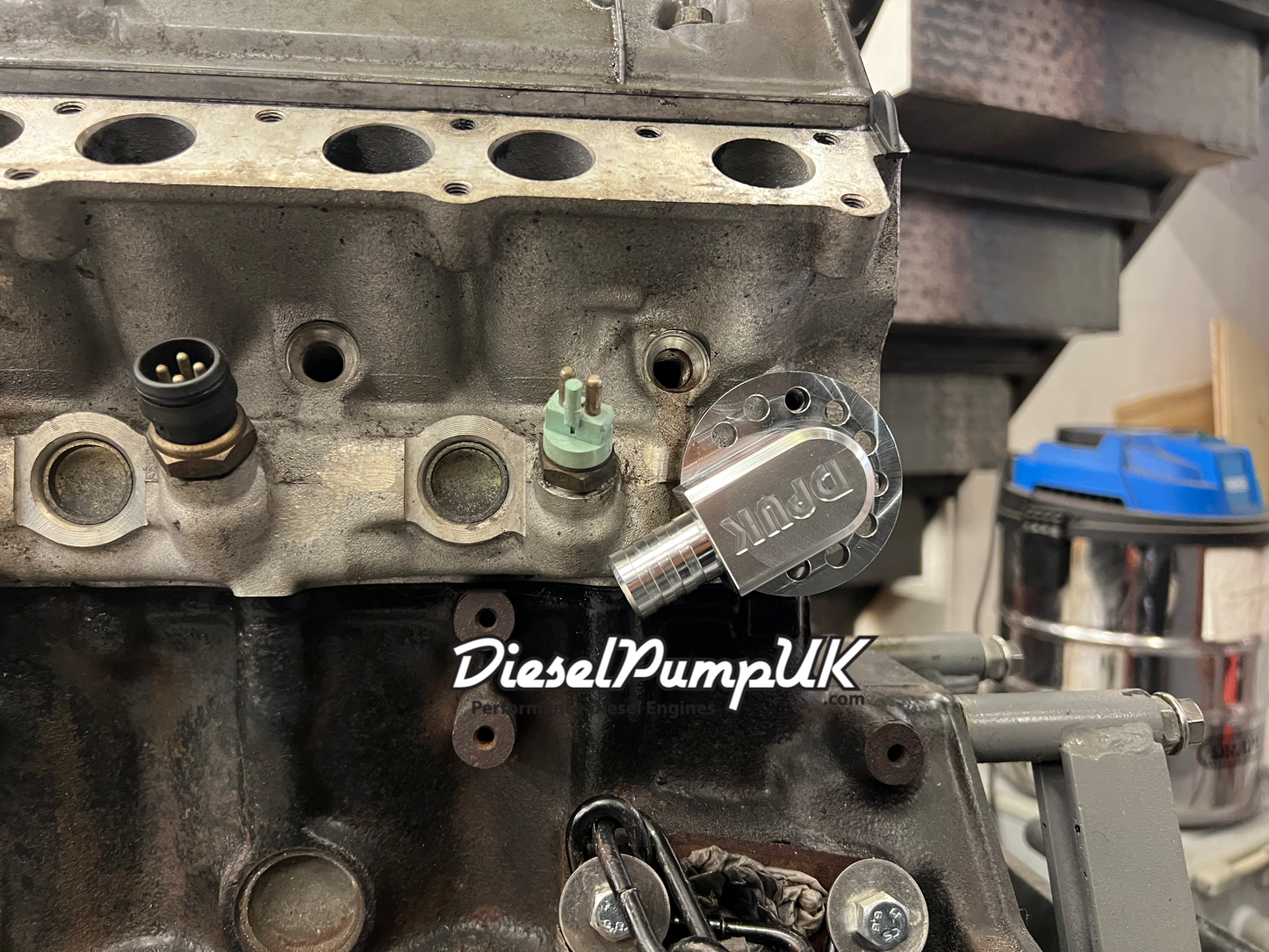 OM606 Adjustable Rear Water Outlet