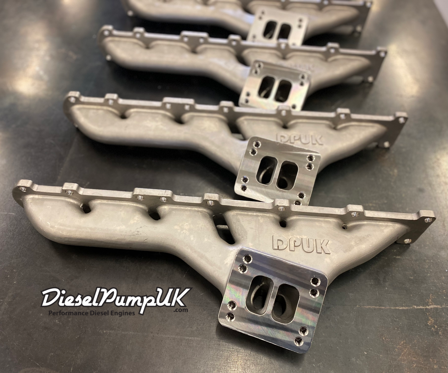 OM606 Compact Stainless Manifold