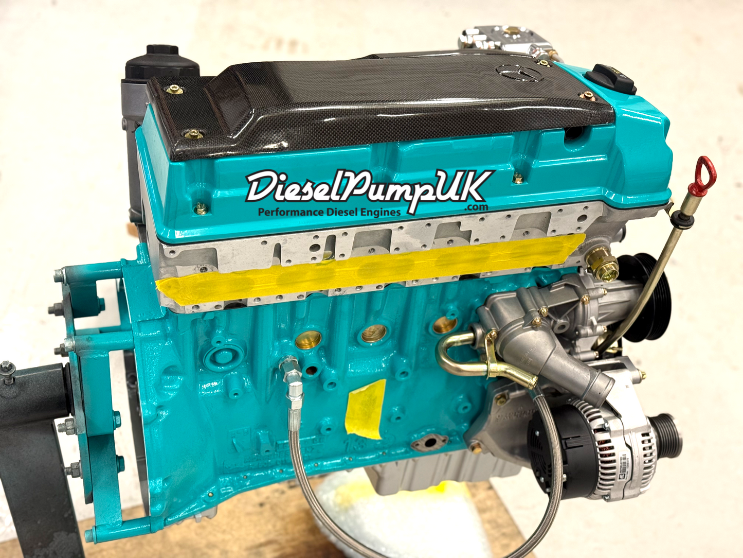 OM605 Carbon Fibre Rocker Cover