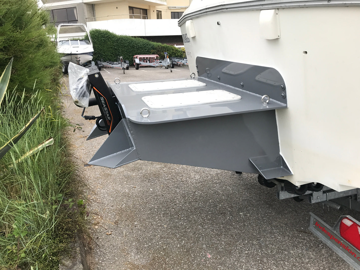 Outboard Transom Mount